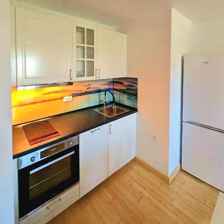 City Apartment Omis Exterior photo